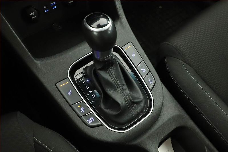 Hyundai i30 (2018) 1.6 CRDi, Automat, Tempomat - fotka 10 z 20