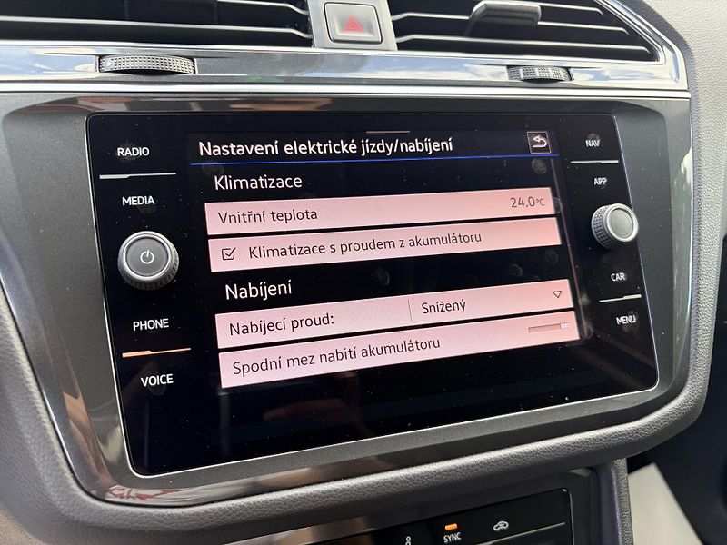 Volkswagen Tiguan 1.4TSI eHYBRID DSG MATRIX  - fotka 44 z 67