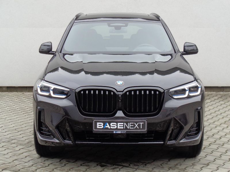 BMW X3 xDrive 30d M-Sport - fotka 2 z 23