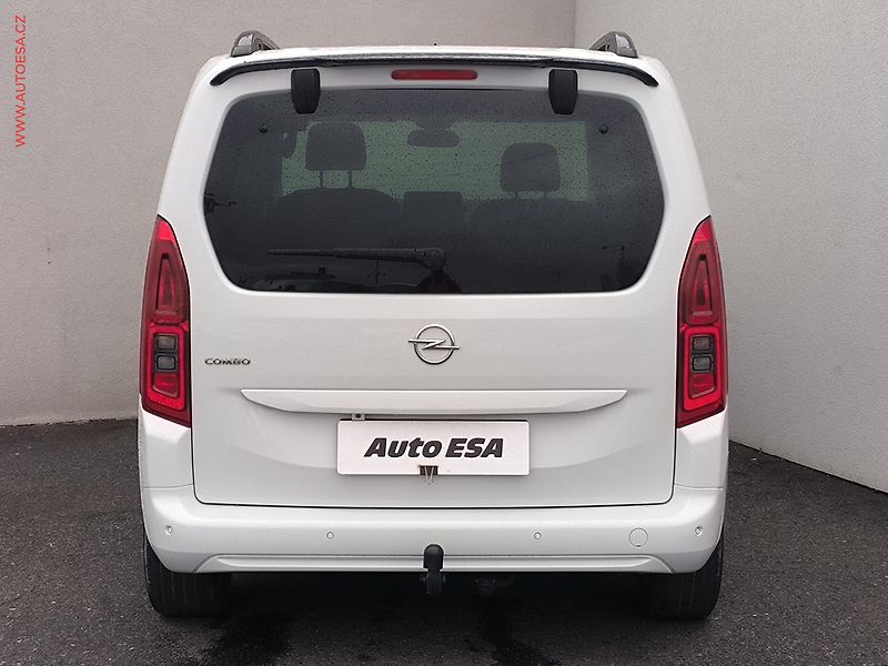 Opel Combo (2022) 1.5CDTi, 1.maj,ČR, Elegance - fotka 5 z 19