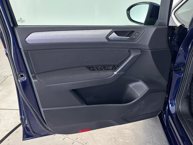 Volkswagen Touran Comfortline DSG - fotka 13 z 29