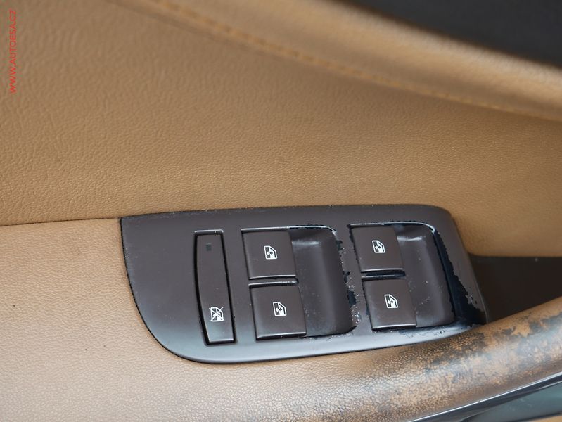 Opel Zafira (2012) 1.4T, Výhř.sed. - fotka 15 z 16