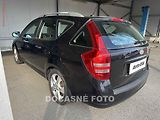 Kia Ceed (2010) 1.4 16V, ČR, autoAC - náhled 1
