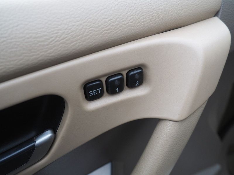 Nissan Murano (2006) 3.6 V6, Elegance, 4x4 - fotka 19 z 35