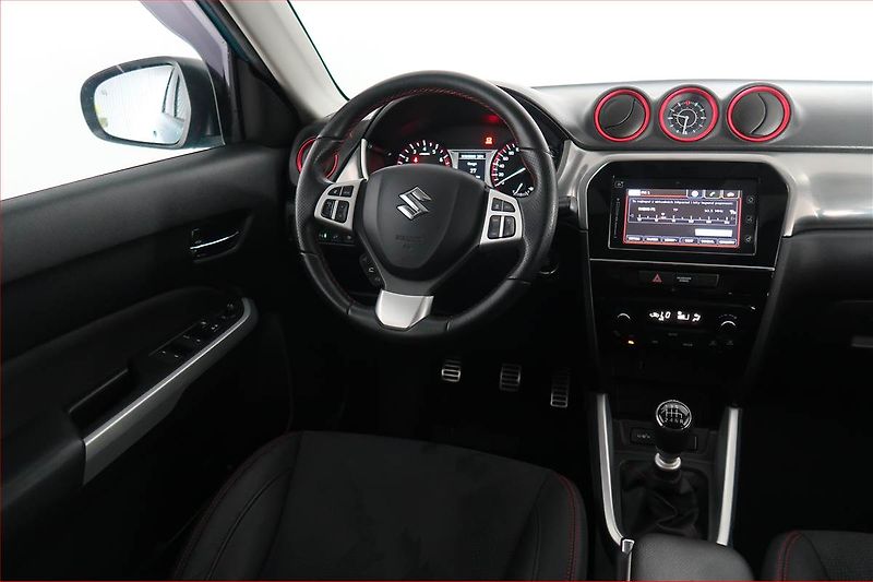 Suzuki Vitara (2017) 1.4 BoosterJet, 4X4 - fotka 7 z 19