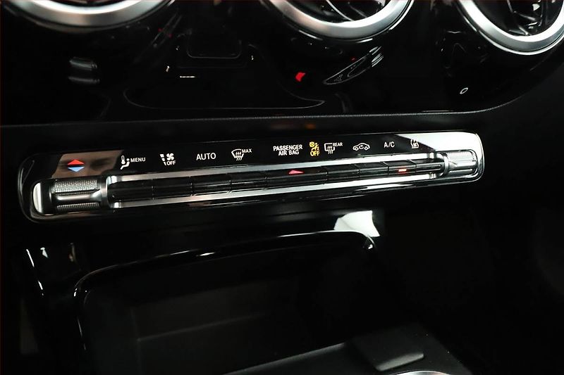 Mercedes-Benz Třídy A (2020) A 250 e - fotka 17 z 22