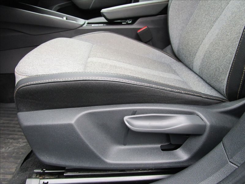 Škoda Octavia Combi 2.0TDi DSG Selection - fotka 17 z 59