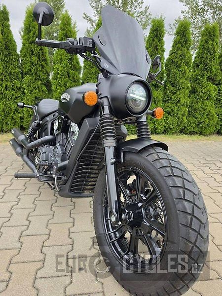 Indian (2018) Scout Bobber - fotka 4 z 15