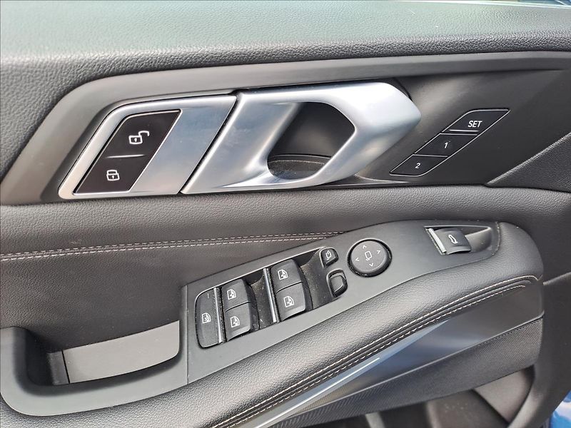 BMW X5 xDrive 30d M-Paket ČR - fotka 12 z 23