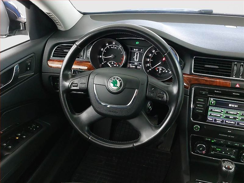 Škoda Superb (2013) 3.6 FSI V6, 4X4, Automat - fotka 14 z 18