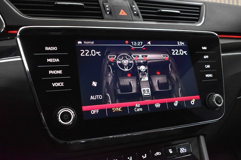 Škoda Superb 2.0 TDI L&K*2xKOLA*DSG*ACC*ČR* - fotka 30 z 42