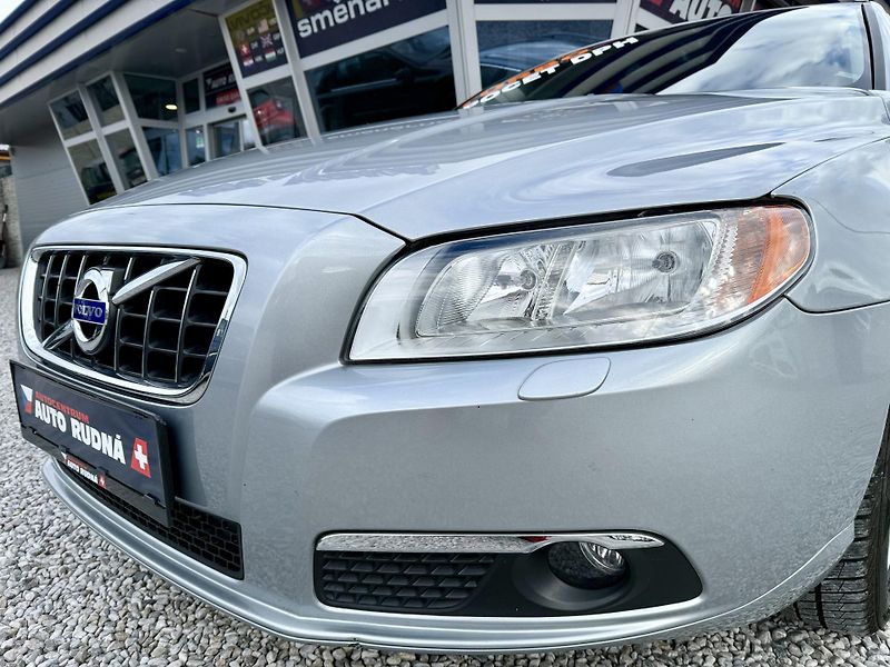 Volvo V70 1,6i T4 132kW OCEAN RACE - fotka 3 z 45