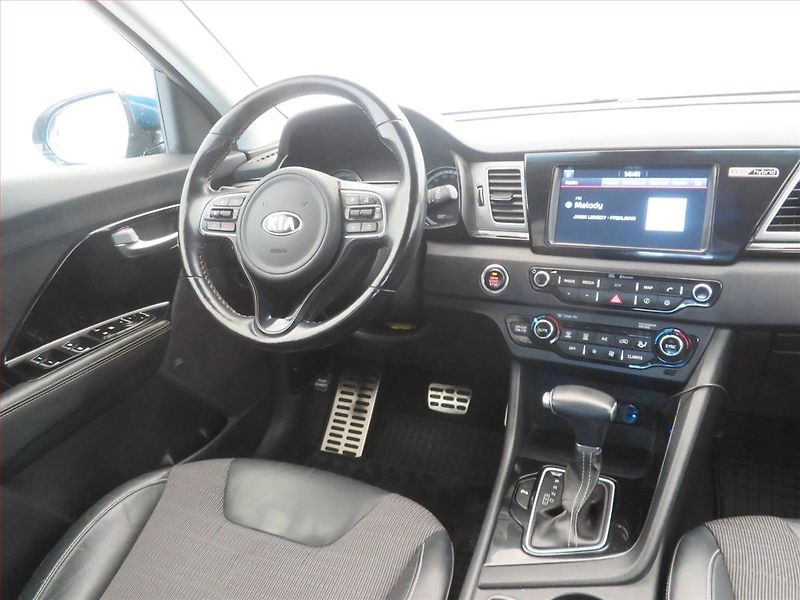 Kia Niro (2019) Hybrid, Automat, Serv.kniha - fotka 7 z 19