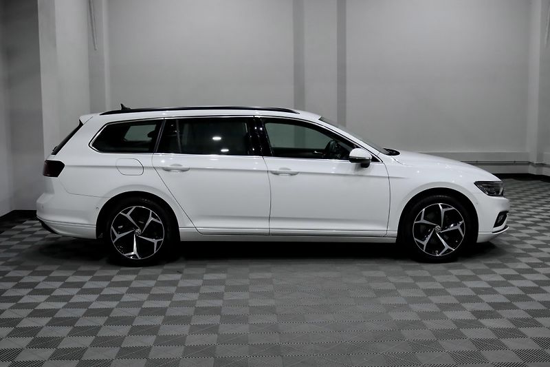 Volkswagen Passat B8 FL Var. 2.0 TSI 140 kW DSG - fotka 4 z 46