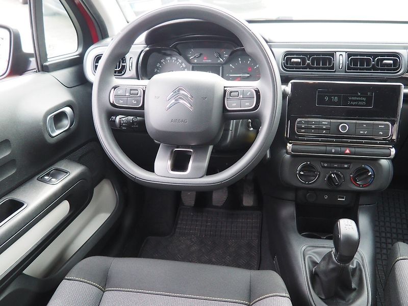 Citroën C3 (2019) 1.2 PureTech Feel - fotka 17 z 34
