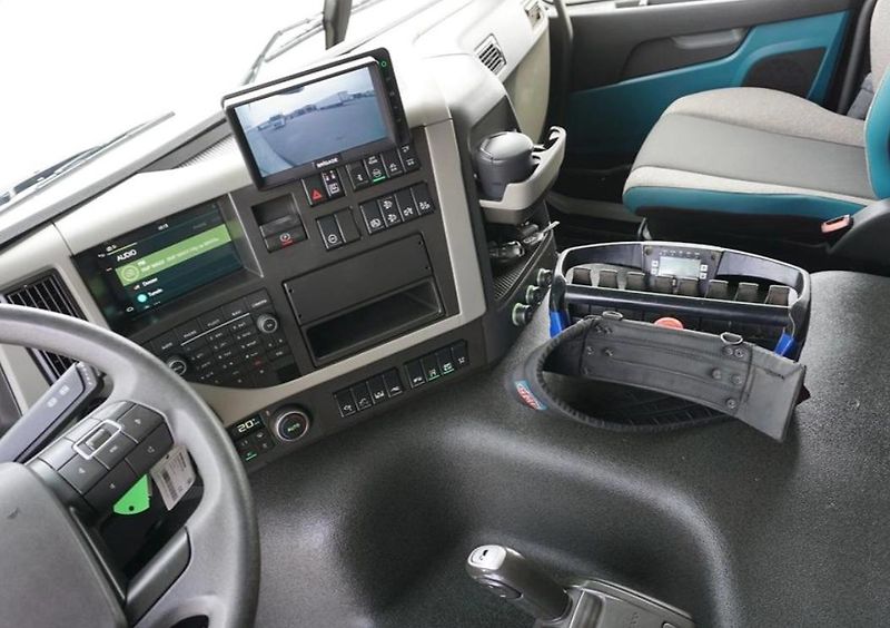 Volvo FM (2018) 500 6x2 valník + HR EURO 6 - fotka 12 z 22