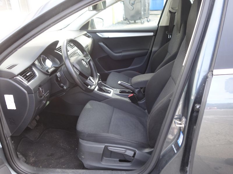 Škoda Octavia (2016) Combi Style 2.0 TDi DSG Xenony - fotka 9 z 17