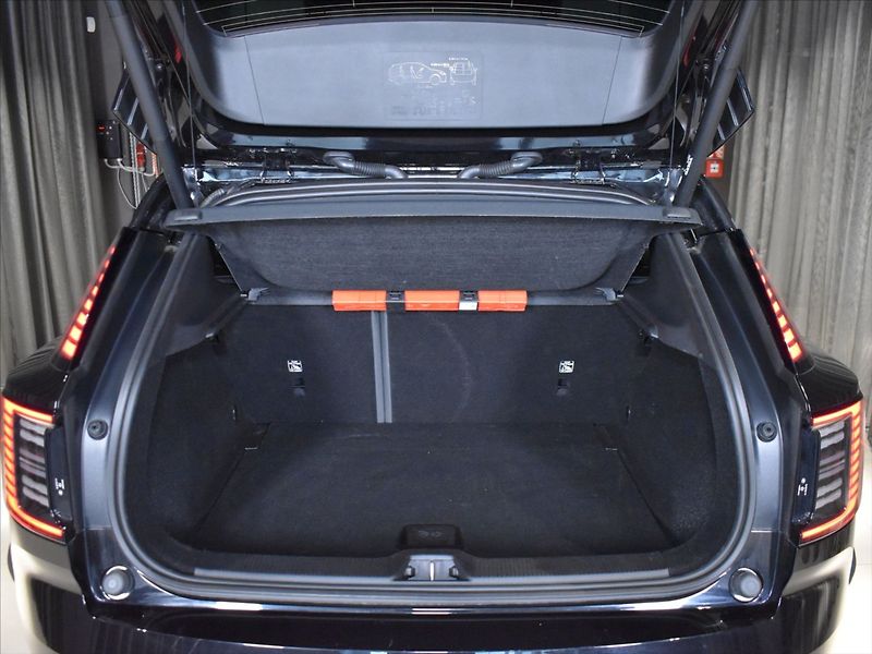 Volvo EX30 0,0 CROSS COUNTRY ULTRA TWIN - fotka 11 z 24