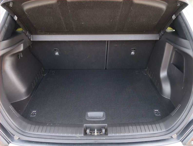 Hyundai Kona (2018) 1.0 T-GDI, Serv.kniha, Kůže - fotka 13 z 17