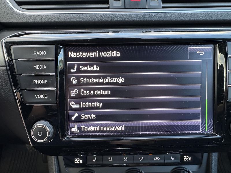 Škoda Superb (2016) 2.0 TDI, 4x4, DSG, TAŽNÉ - fotka 21 z 25