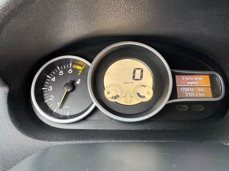 Renault Mégane (2011) 1.6 16V - fotka 18 z 29