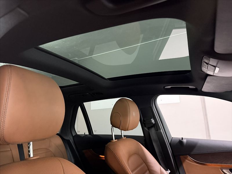 Mercedes-Benz GLC 2,0   250 BURM 360 PANORAMA - fotka 25 z 33