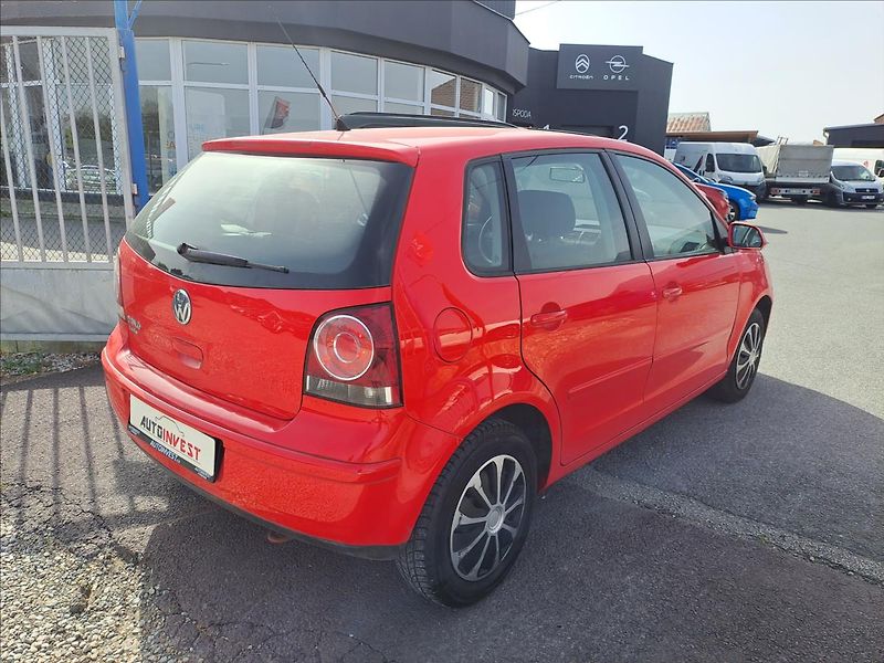 Volkswagen Polo 1,0 i - fotka 3 z 13