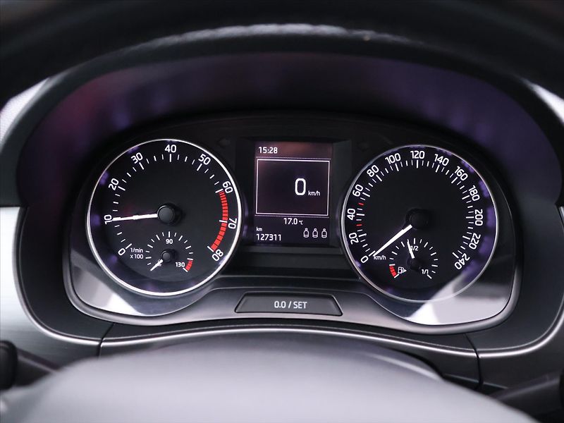 Škoda Fabia 1,2 TSI 66kW Style CZ - fotka 15 z 28