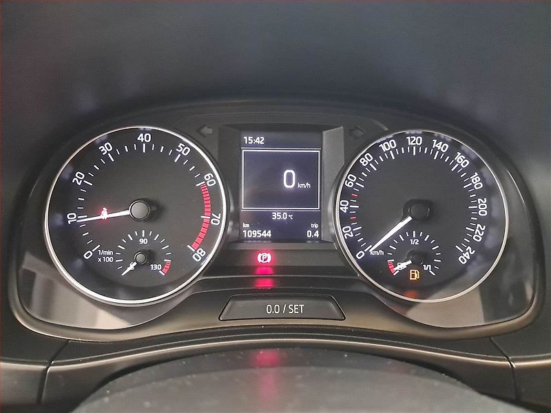 Škoda Fabia (2015) 1.2 TSI, Park. senzory - fotka 11 z 18