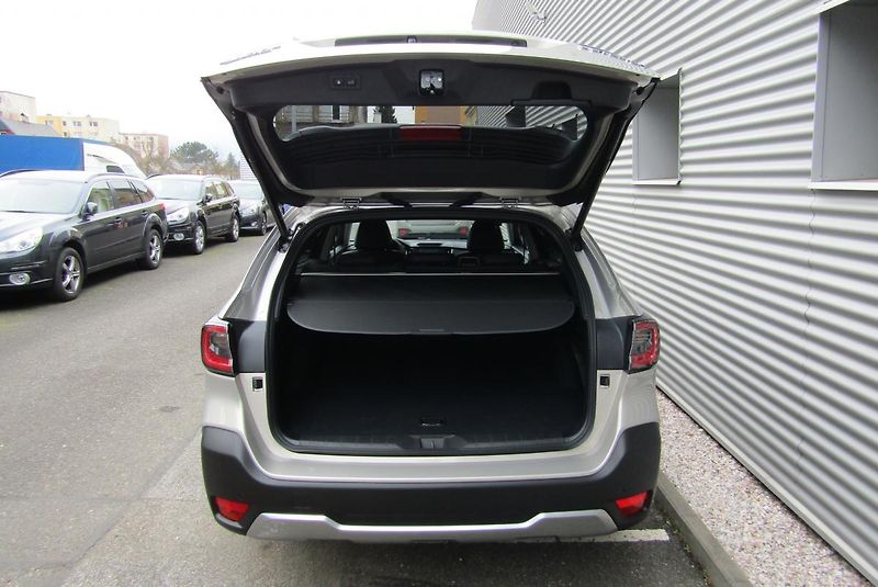 Subaru Outback (2025) 2,5i TOURING MY25.5 - fotka 31 z 62