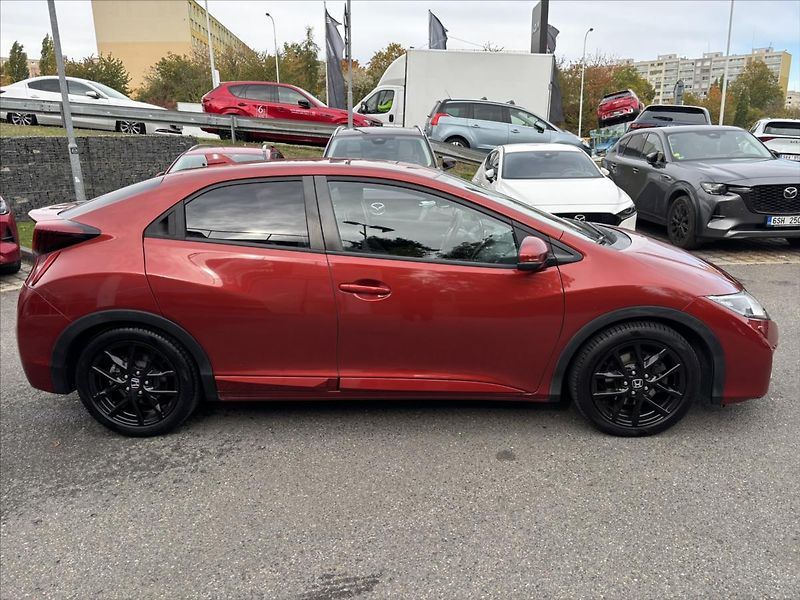 Honda Civic 1,8 VTEC 104kW PLNÝservisHONDA - fotka 6 z 36
