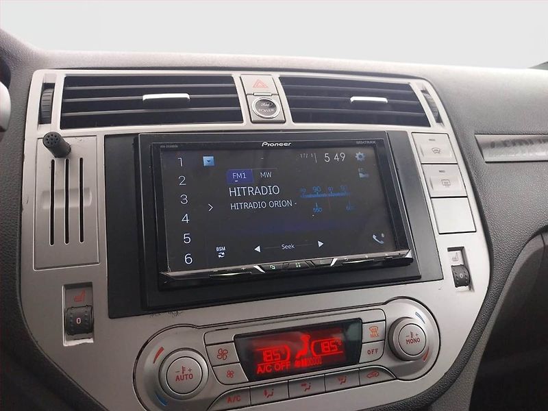 Ford Kuga (2012) Titanium 2.0 TDCi, 4X4 - fotka 13 z 19
