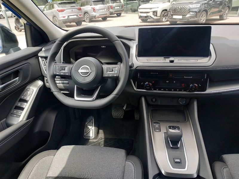 Nissan Qashqai 1.3T mHEV AT,2WD, SKLADEM - fotka 13 z 27