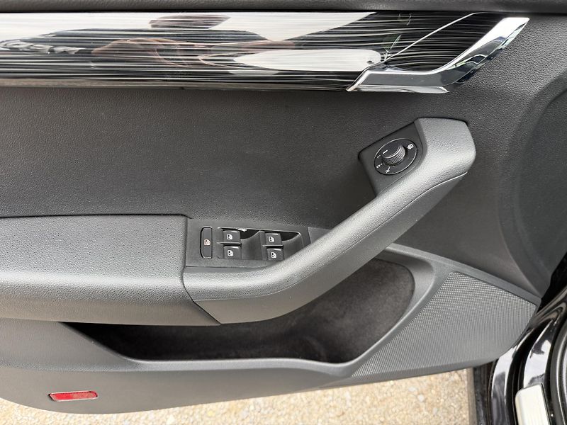 Škoda Octavia 1.4 TSI CNG G-Tec STYLE - fotka 15 z 23