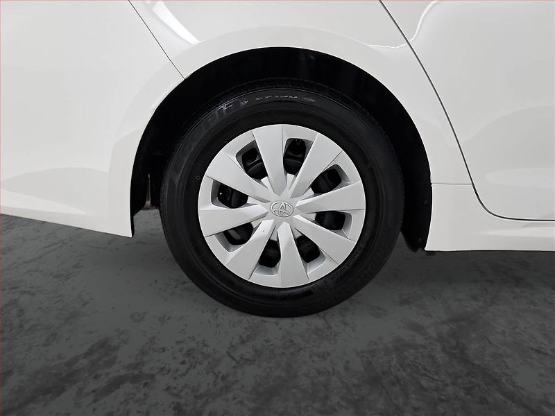 Toyota Corolla (2023) Active 1.8 Hybrid - fotka 15 z 16