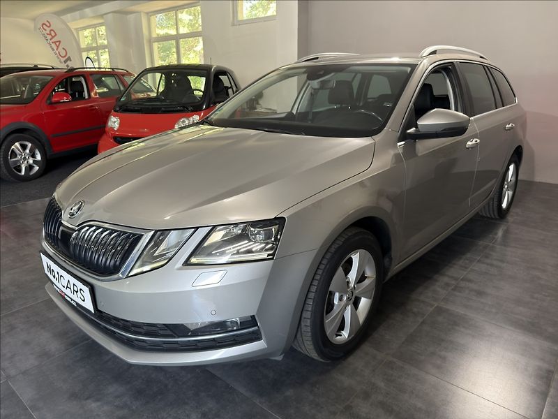 Škoda Octavia 1,6   TDI DSG STYLE+ VIRTU ACC - fotka 3 z 43