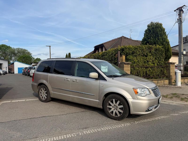 Chrysler Town & Country (2014) 3,6 Pentastar DVD Kůže 2014 - fotografie inzerátu