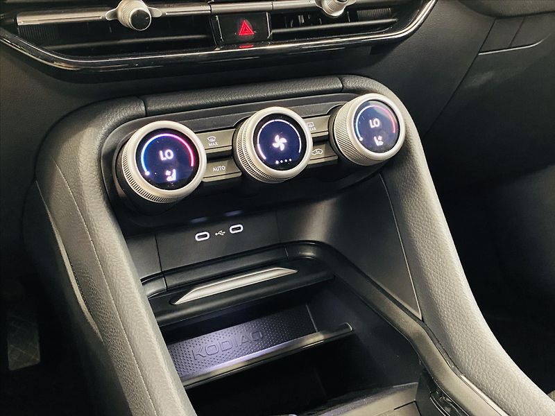 Škoda Kodiaq 2,0 TDI 142kW DSG 4x4 Exclusiv - fotka 18 z 30