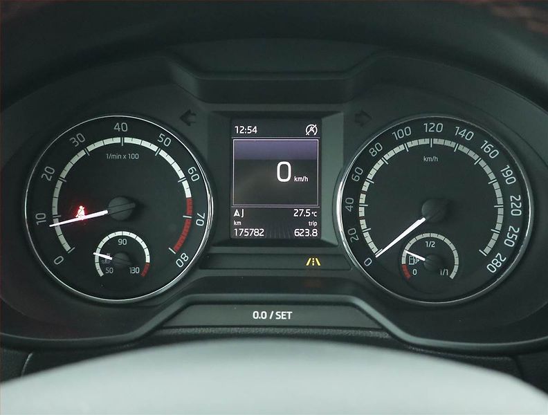 Škoda Octavia (2015) RS 2.0 TSI, Automat - fotka 11 z 19
