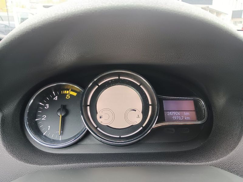 Renault Mégane 1.5 dCi 66kW - fotka 14 z 26