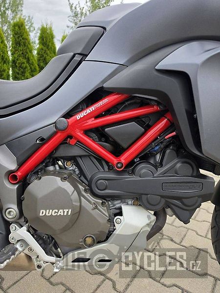 Ducati Multistrada 1200 S (2017) - fotka 7 z 19