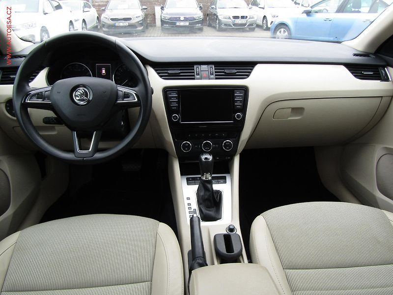 Škoda Octavia (2013) 1.4 TSi, Elegance, DSG, bixen - fotka 8 z 20