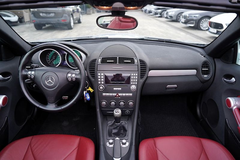 Mercedes-Benz SLK 200/165PS/kůže/manuál - fotka 30 z 37