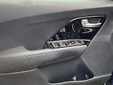 Kia Niro (2017) 1.6 GDI HEV DCT - náhled 23