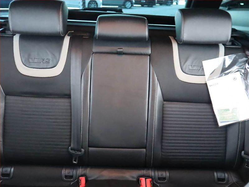 Škoda Octavia (2013) RS 2.0 TDI, Serv.kniha, Navi - fotka 10 z 19