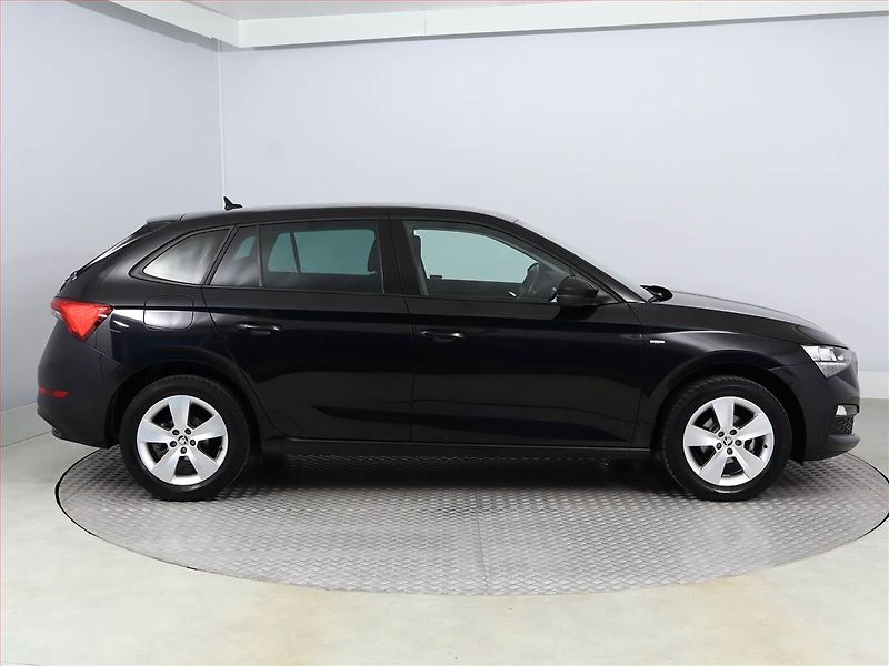 Škoda Scala (2021) Ambition 1.0 TSI, ČR,1.maj - fotka 6 z 15