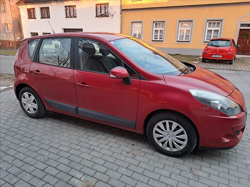 Renault Scénic 1,5 dCi - fotka 12 z 39