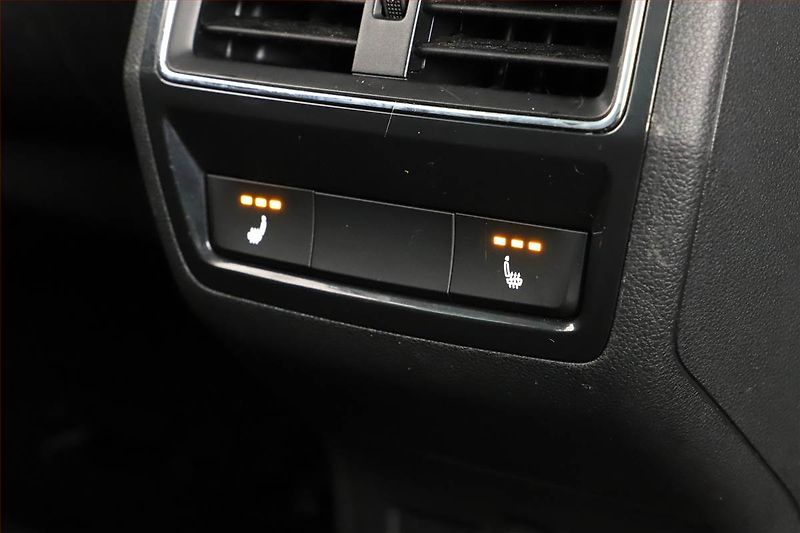 Škoda Karoq (2021) Style 2.0 TDI, Navi, Tempomat - fotka 16 z 18