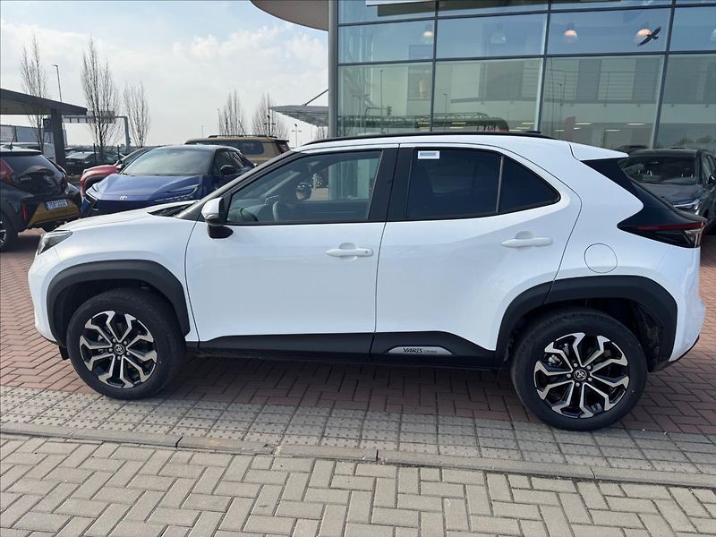 Toyota Yaris Cross (2025) 1,5 1.5l HEV Style - fotka 9 z 13