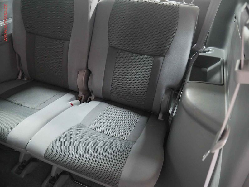 Toyota RAV4 (2001) 2.0VVT-i 4x4, AC - fotka 10 z 18